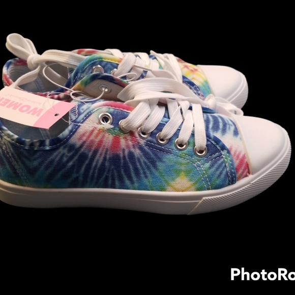 Tie-dyed Bobbie Brooks Canvas Shoes - Picture 5 of 6